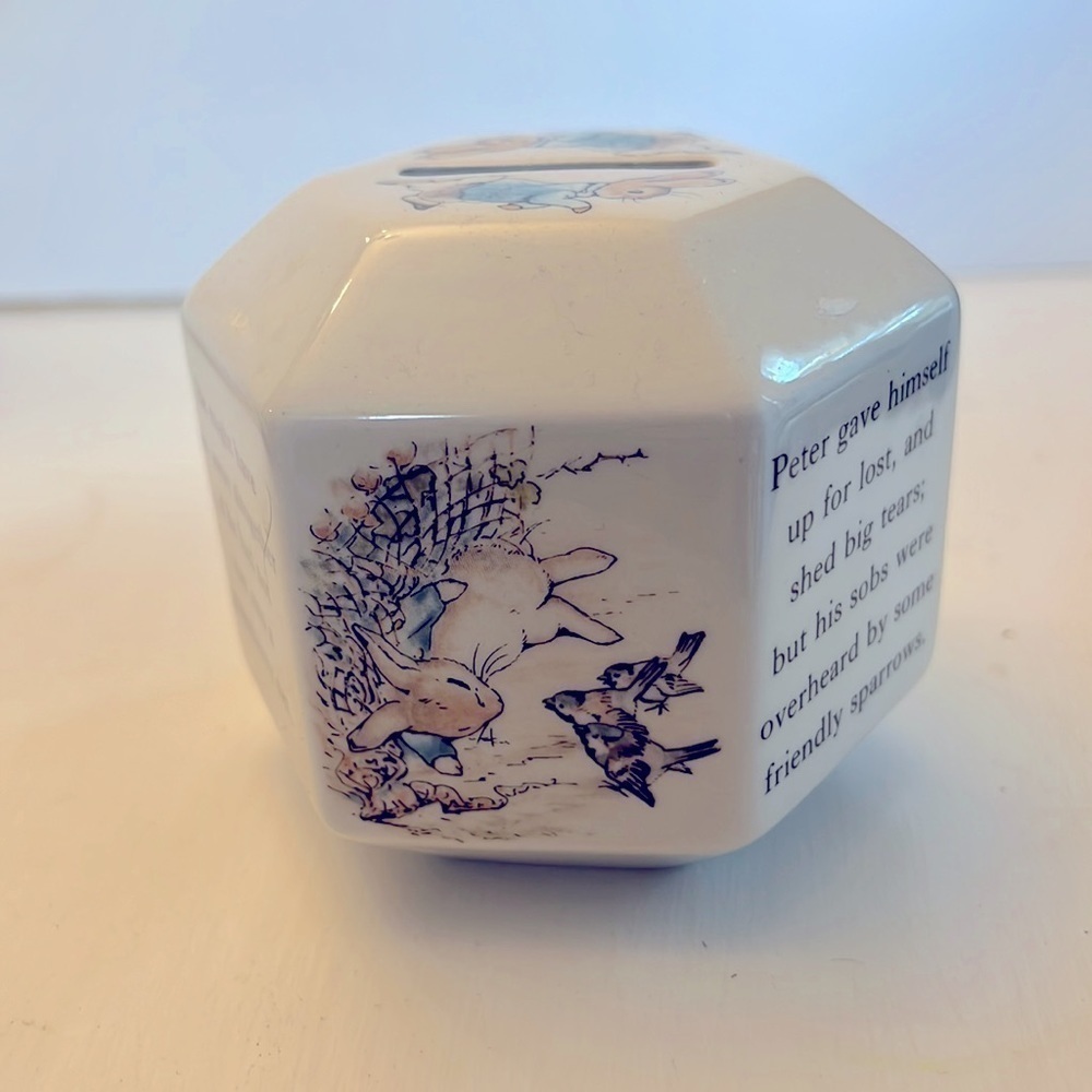 Wedgwood England Peter Rabbit Story Bank 1997